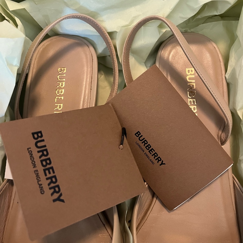 Burberry Sling Back flats - Picture 4 of 13